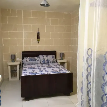 Traditional Gozitan House Апартаменты Шаара