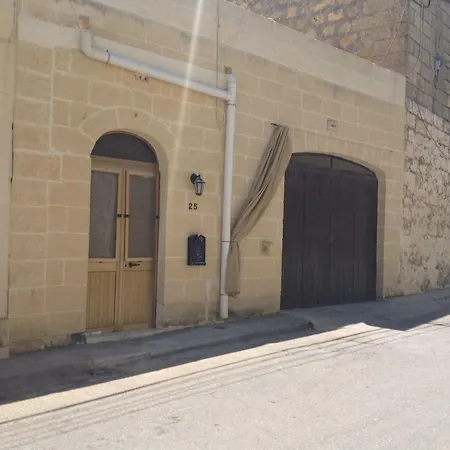 Traditional Gozitan House Апартаменты